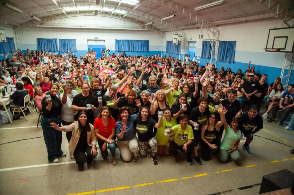 Ana Clara Romero celebró el Día de la Madre con más de 400 mujeres
