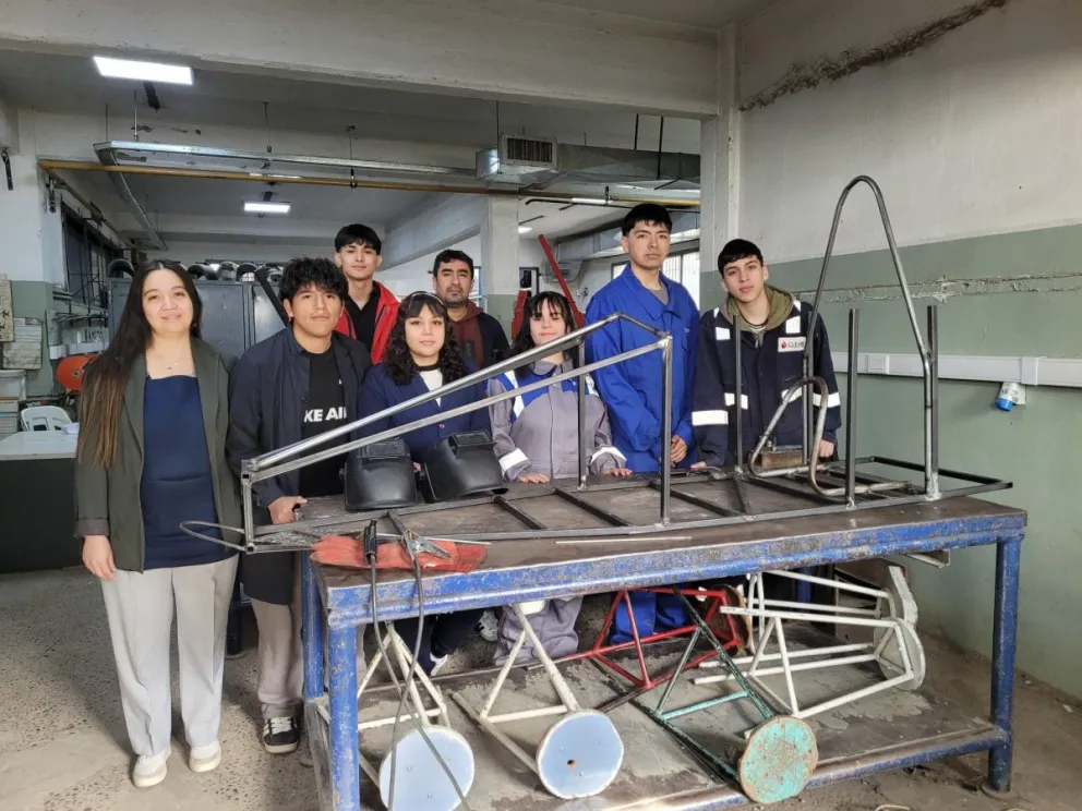Alumnos de la Escuela 749 construyen un karting para competir a nivel nacional