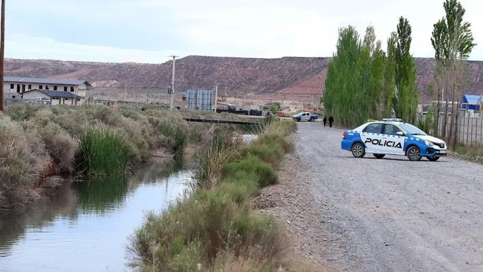 Hallazgo en Neuquén: encontraron el cuerpo de una mujer en un canal