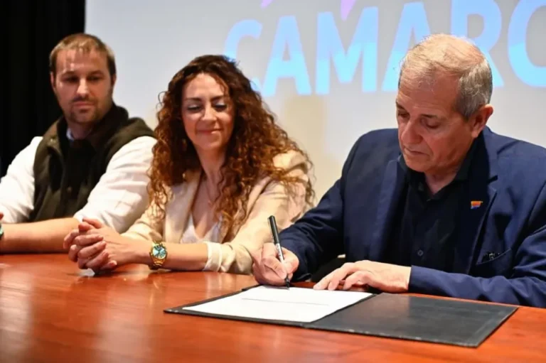 Provincia acompañó el 125° aniversario de Camarones y ratificó el acompañamiento a las fiestas populares en la provincia