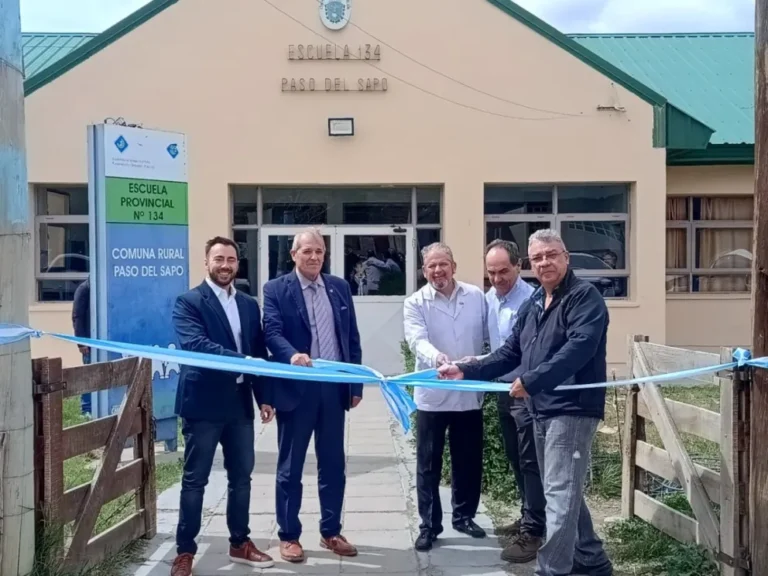 Paso del Sapo celebró obras nuevas en su escuela con apoyo estatal y privado
