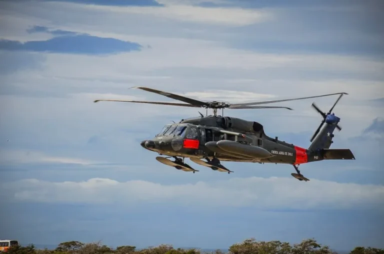 Hallazgo del helicóptero Black Hawk en la Patagonia chilena: un piloto fallecido