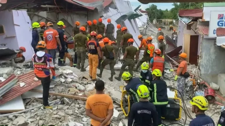 Terremoto de magnitud 6,9 en Filipinas deja al menos 69 muertos y graves daños
