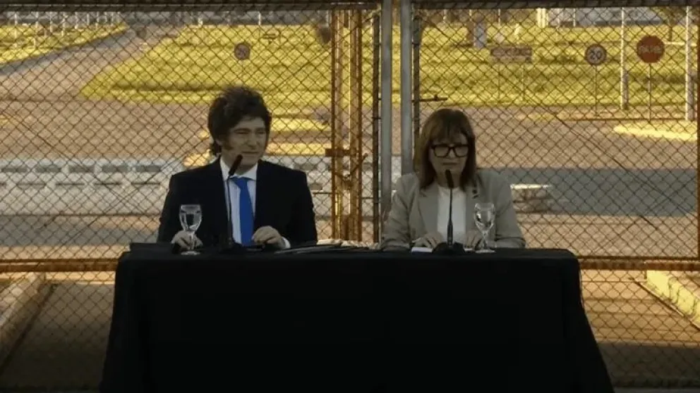 Milei presentó el nuevo Código Penal y advirtió: “El que las hace las paga”