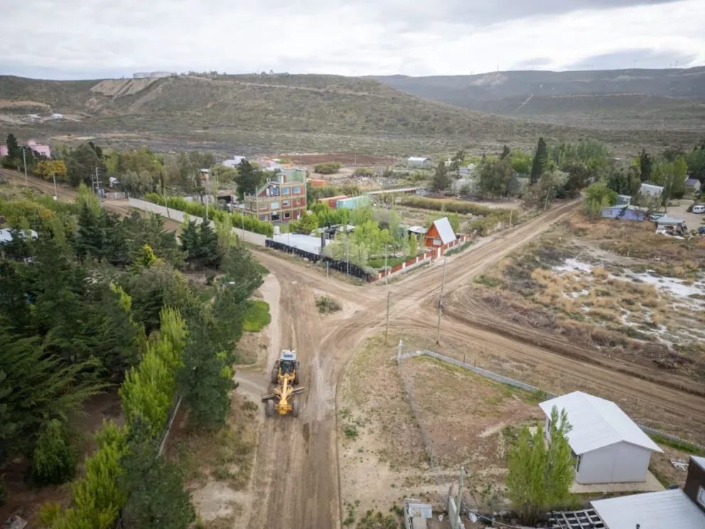 Gas y mantenimiento vial: el Municipio intensifica trabajos en Bella Vista Sur