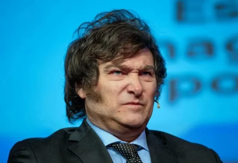 Milei busca oxígeno político con Trump