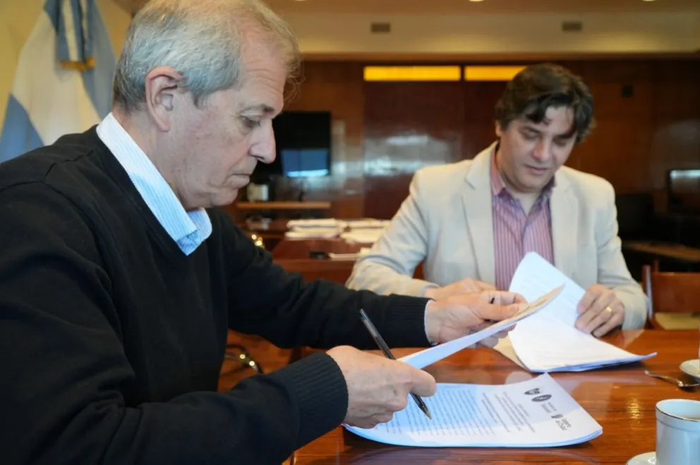 Chubut impulsa educación financiera en escuelas secundarias con apoyo universitario