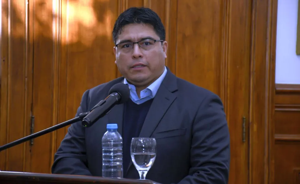 Santa Cruz: Claudio Vidal solicitó la renuncia de todo su gabinete