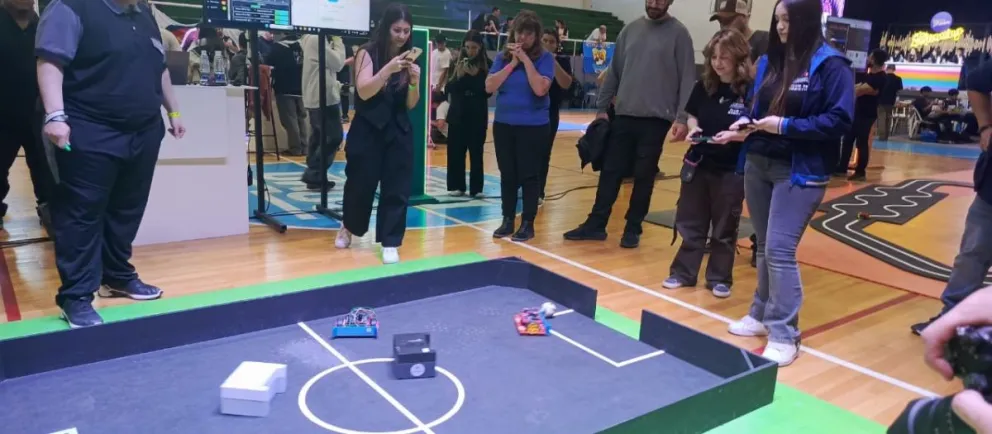 Con la participación de 200 jóvenes Comodoro fue sede del Nacional de Robótica