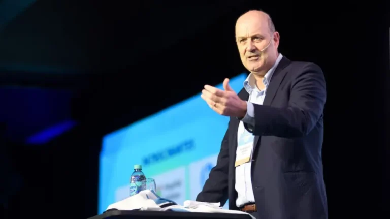 Sturzenegger reclamó a los empresarios: "Les dimos libertad y no hacen nada"