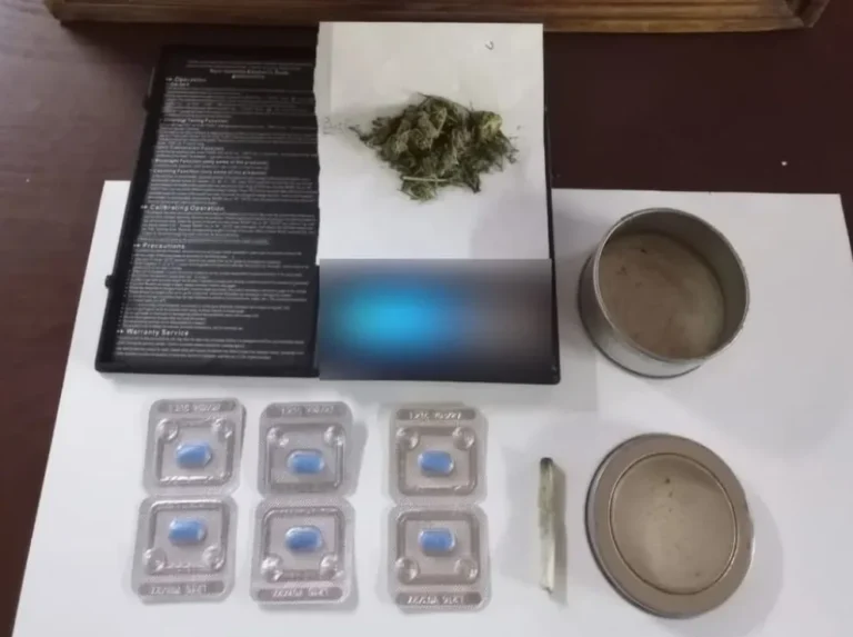 Incautan marihuana y medicamentos sin receta en un operativo policial
