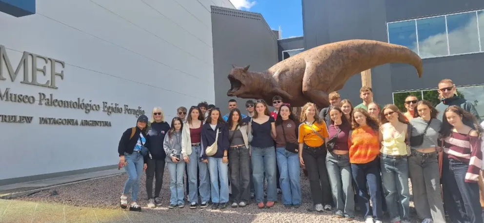 Jóvenes estudiantes galeses visitaron Trelew y destacaron su riqueza cultural