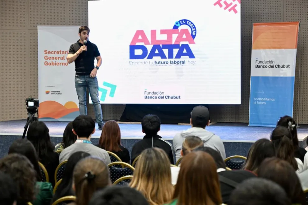 Torres inauguró la 2° edición del Festival ALTA DATA y llamó a “replicar lo bueno desde Chubut”