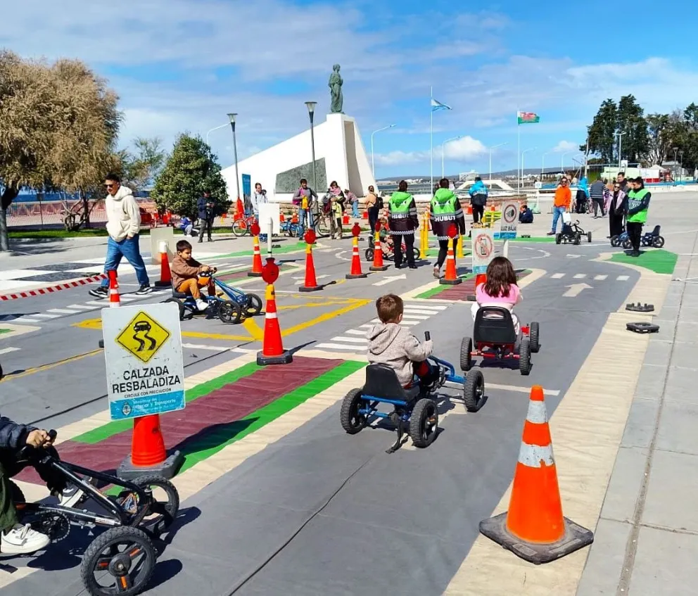 En Puerto Madryn se celebró el Día Internacional de la Educación Vial con actividades para todas las edades