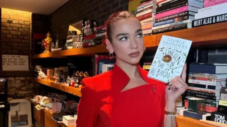 La plataforma cultural de Dua Lipa convierte en éxito un libro publicado hace 30 años