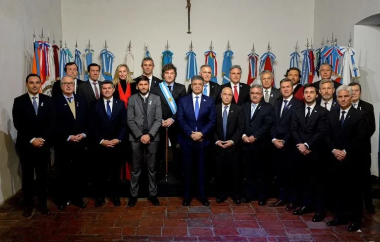 Milei reúne a 20 gobernadores en Casa Rosada