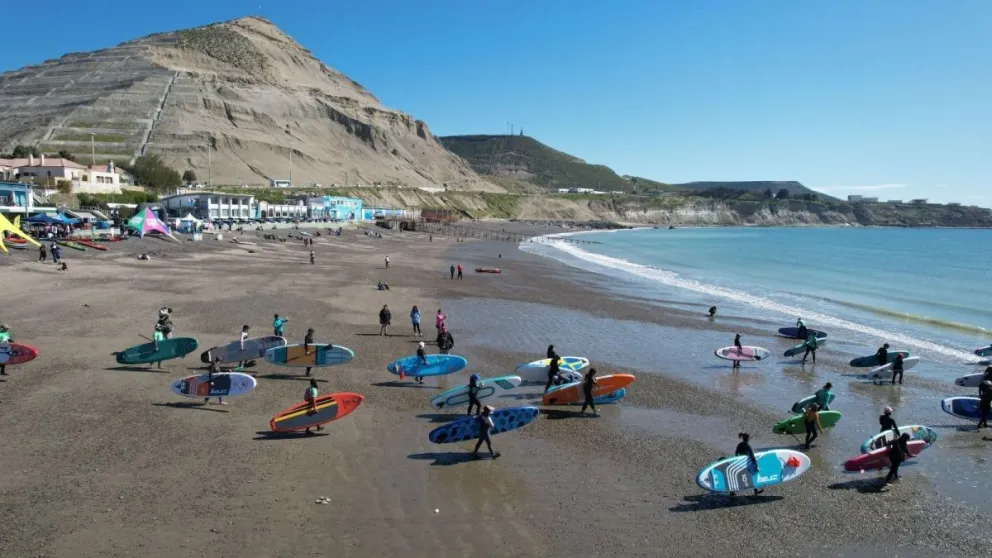 Comodoro ultima detalles en la costanera para habilitar excursiones náuticas