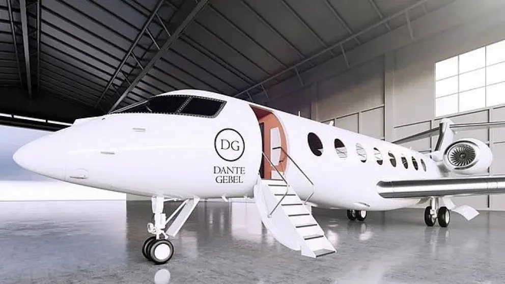 Dante Gebel, el pastor que ostenta su avión privado y se burla de quienes lo critican