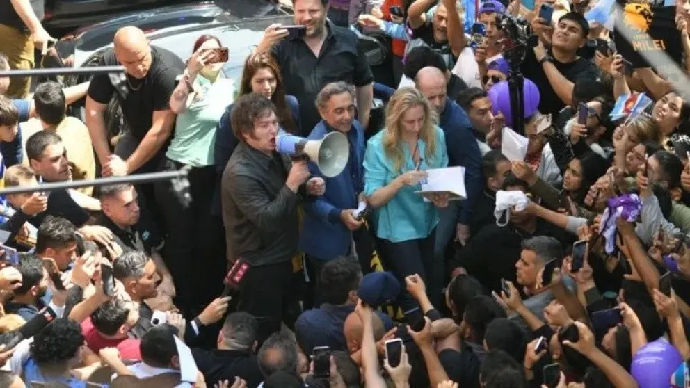 "Tienen a su líder presa, con tobillera": Milei criticó a Cristina en un acto en Santiago del Estero