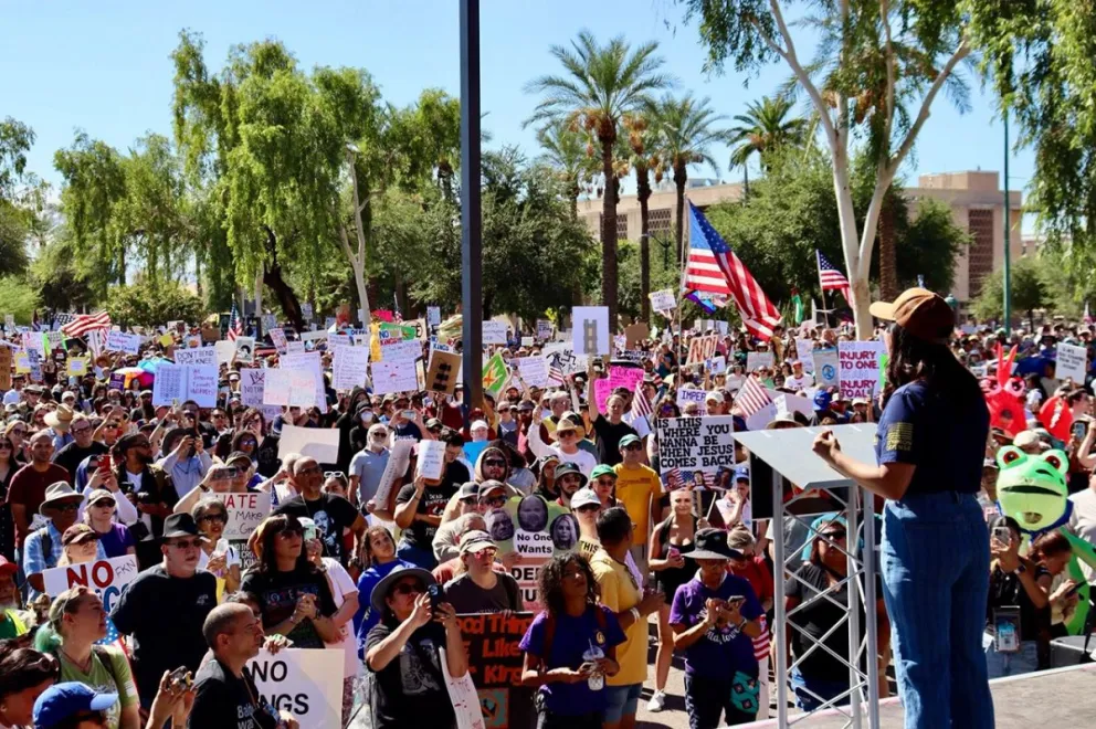 Masivas protestas “Sin Reyes” sacuden EE. UU. en rechazo al gobierno de Donald Trump