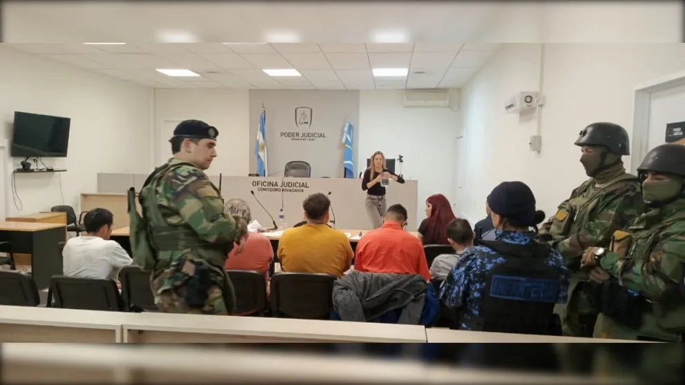 Prisión preventiva a los nueve acusados de tentativa de homicidio por el violento ataque en la Oficina Judicial