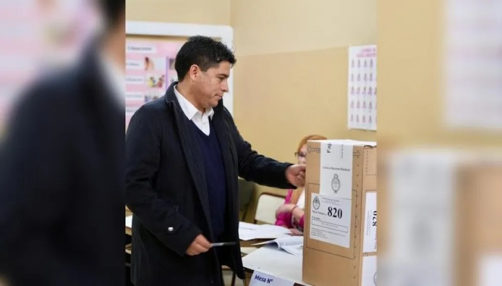 Votó Claudio Vidal y llamó a una jornada de reflexión