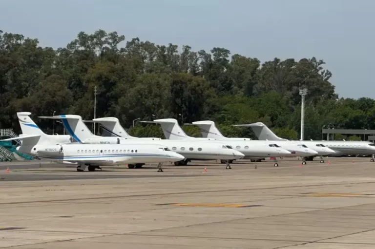 Inusual movimiento de aviones privados en Ezeiza por foro del JP Morgan, con la llegada de Jamie Dimon
