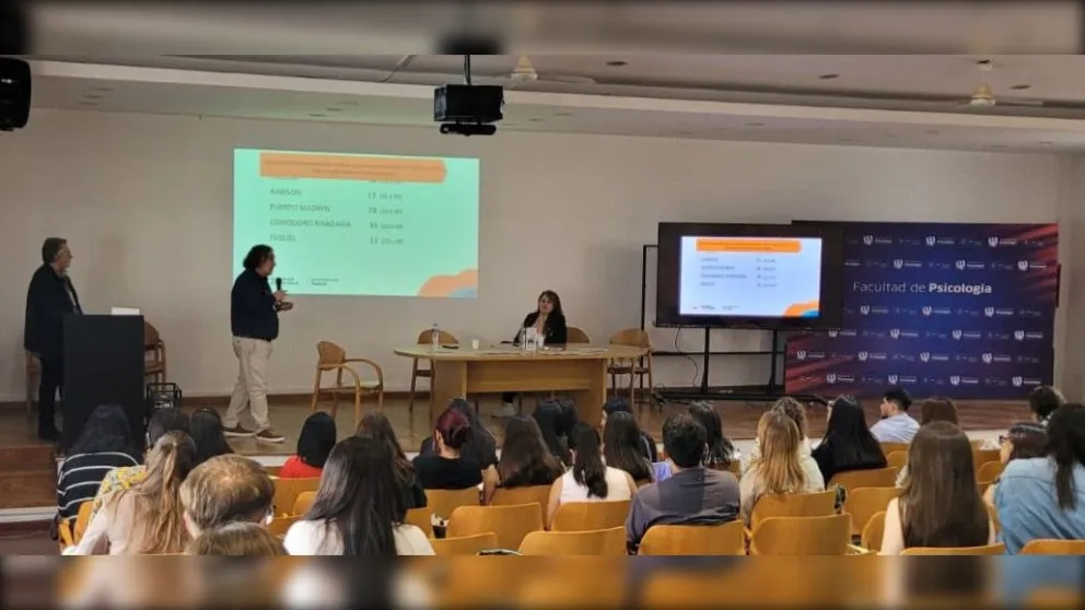 Chubut expuso su experiencia en un congreso internacional sobre suicidio en Córdoba