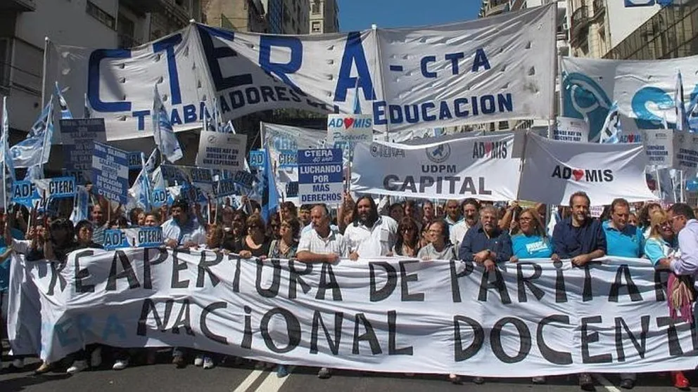 Convocan a un paro nacional docente el 14 de octubre