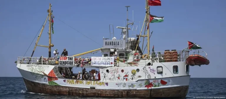 Israel intercepta barcos: el turno de la Flotilla de la Libertad