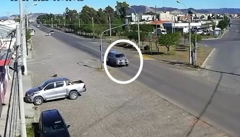 Difunden el último video de la camioneta en la que viajaba la pareja desaparecida