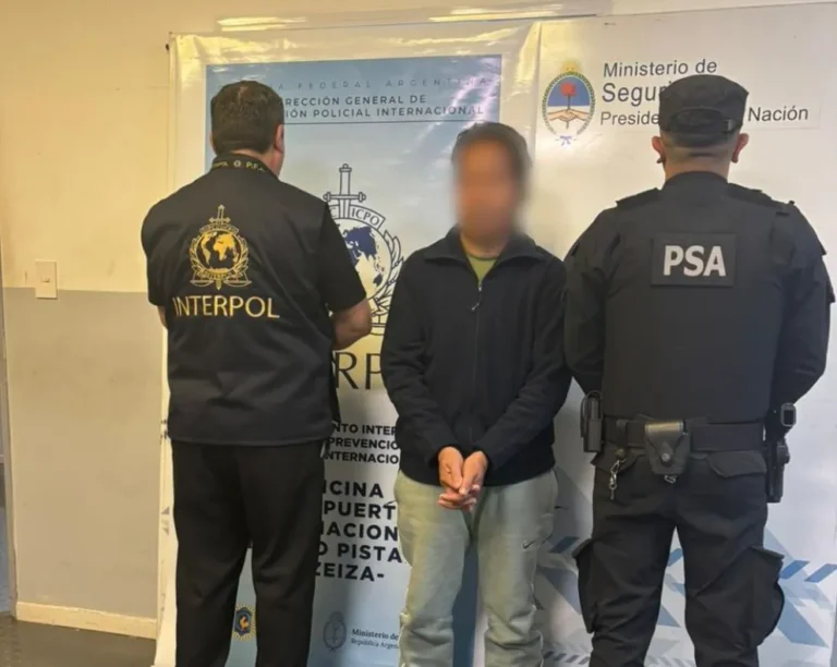 Extraditan a Corea del Sur a un marinero filipino acusado de traficar dos toneladas de cocaína a China