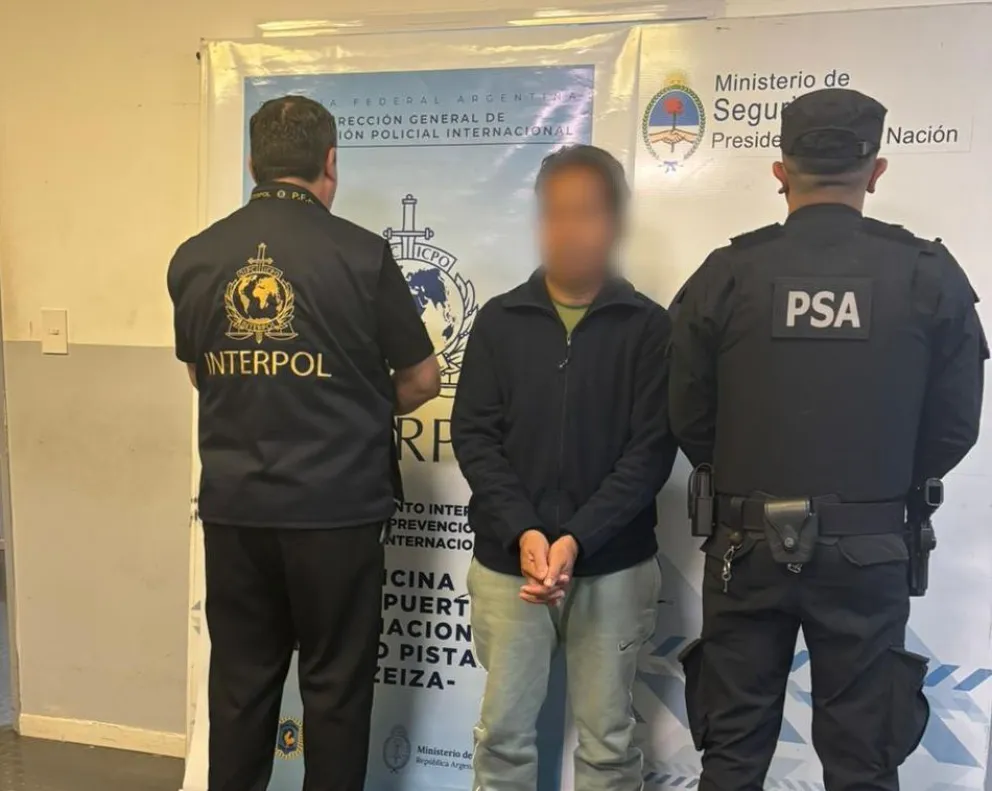 Extraditan a Corea del Sur a un marinero filipino acusado de traficar dos toneladas de cocaína a China