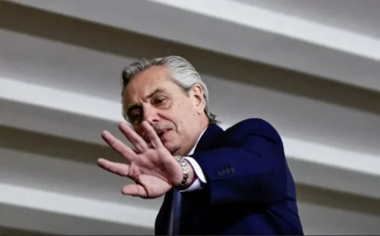 Alberto Fernández criticó el acuerdo de 20 mil millones de dólares entre Milei y el Tesoro de EE.UU.