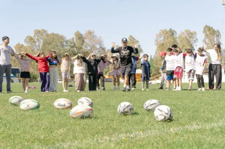 Más de 80 estudiantes de escuelas primarias de Rawson participaron en el cierre del proyecto educativo de Rugby TAG