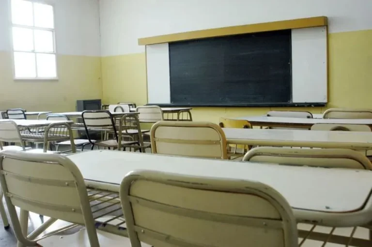 Ocho escuelas de Comodoro están sobredemandadas: deberán reubicar a unos 600 estudiantes
