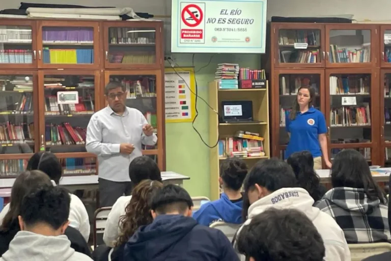 Rawson: Estudiantes de la escuela N° 729 participaron de la campaña de concientización y prevención de ahogamiento en el río Chubut