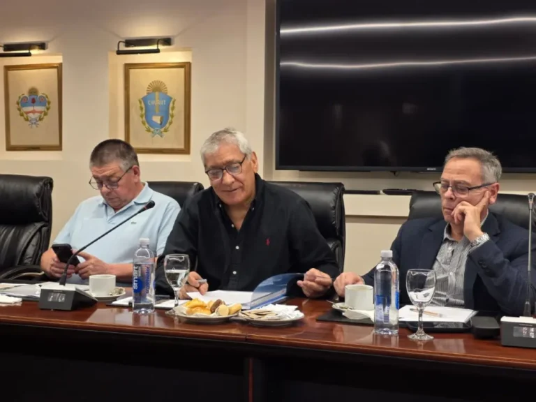 Alfredo Béliz encabezó en Buenos Aires una jornada sobre el desempleo y la violencia laboral