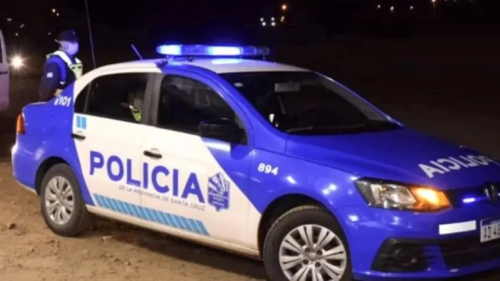 Un joven acuchilló a su hermano menor con una botella rota en Caleta Olivia
