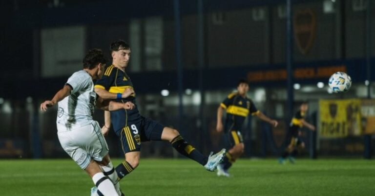 El duro momento en que la Reserva de Boca se enteró de la muerte de Miguel Russo y suspendió su partido vs Belgrano