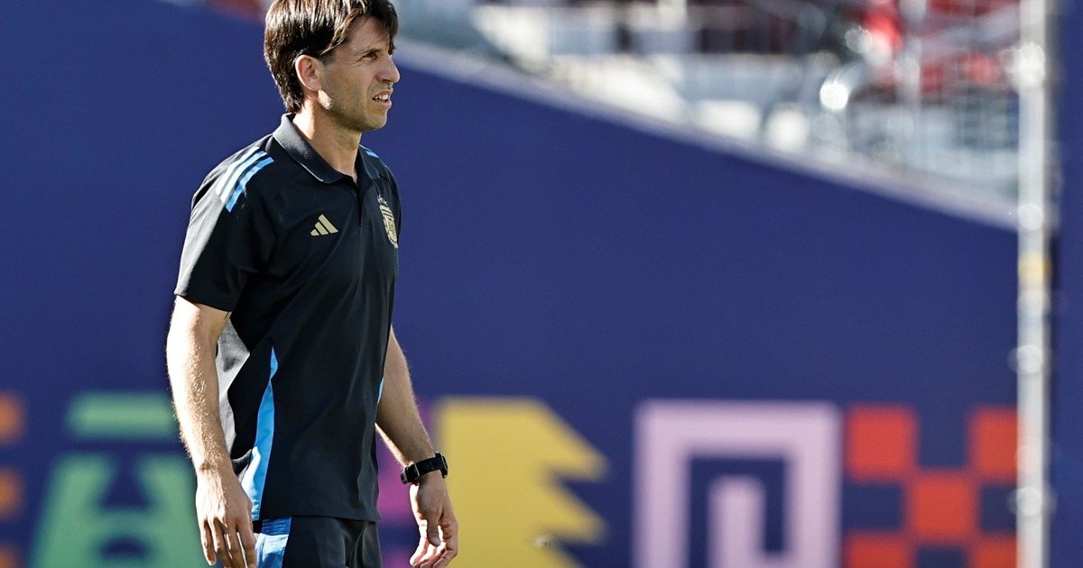 El método Placente: con la filosofía de Pekerman y perfil bajo, el DT de Argentina puede lograr lo que nadie consiguió en la historia de los Mundiales Sub 20