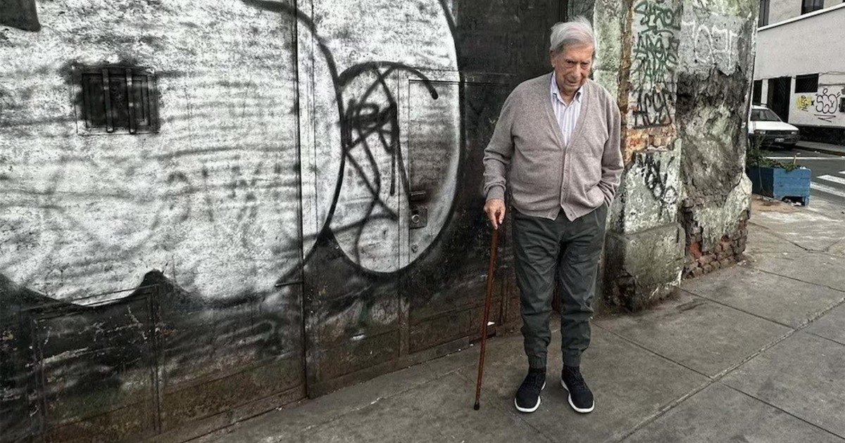Vargas Llosa vivió la antesala de su muerte con ritual diario de ir a sitios de sus obras