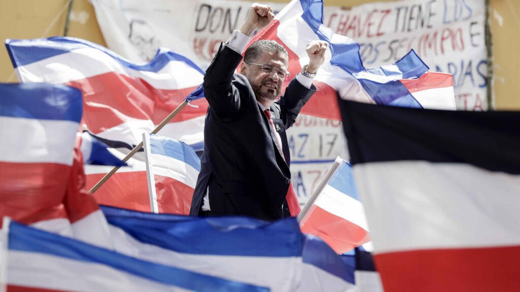 El presidente de Costa Rica tilda de "linchamiento" el proceso para retirarle la inmunidad