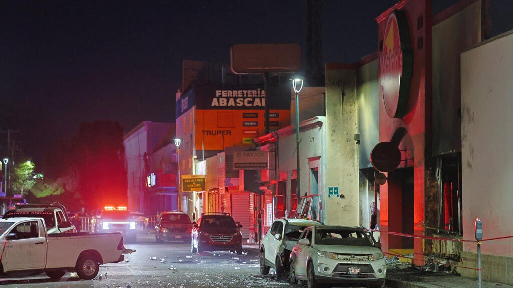 México: una explosión en un supermercado de Hermosillo deja al menos 23 personas muertas