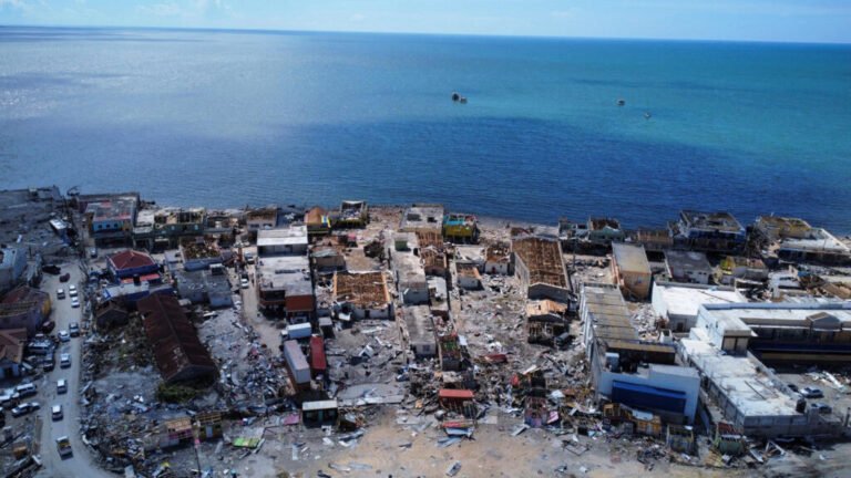 Jamaica intenta recuperarse tras Melissa: 28 fallecidos y daños críticos en hospitales