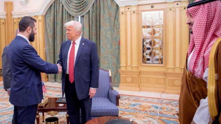 Trump recibe al presidente sirio Ahmed al-Sharaa para una reunión sin precedentes en la Casa Blanca
