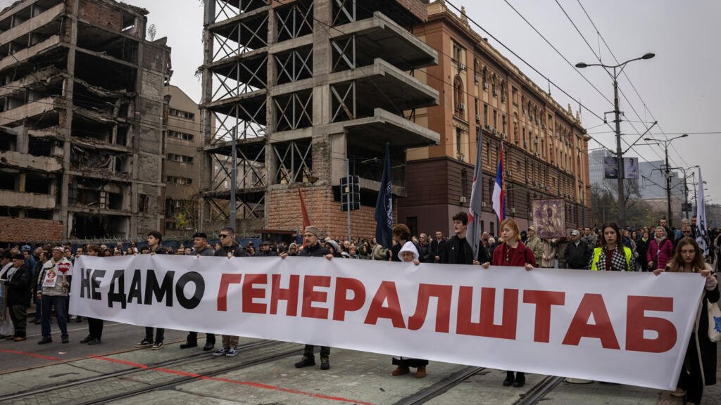 Miles de serbios protestan en Belgrado contra el lujoso proyecto inmobiliario del yerno de Trump