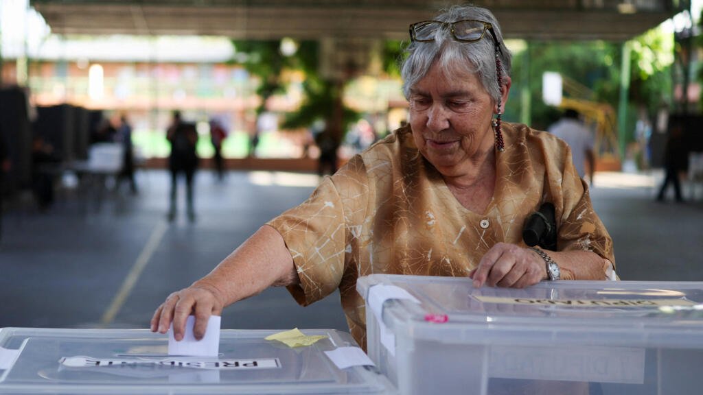 Inician los comicios en Chile para elegir presidente y renovar el Congreso