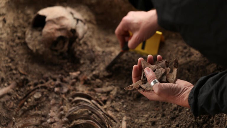 Tras 50 años de su muerte, España quiere recuperar el archivo del dictador Franco