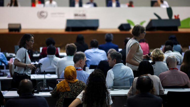 COP30: borrador del acuerdo centrado en adaptación y financiación, pero no menciona combustibles fósiles